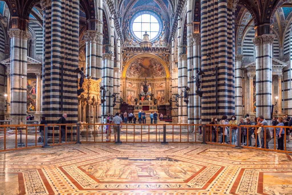 The floor and the altar in Siena Cathedral