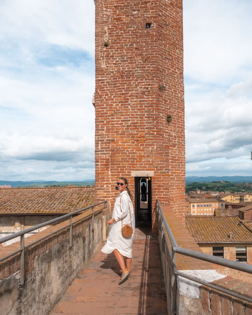 Victoria at the Facciatone in Siena