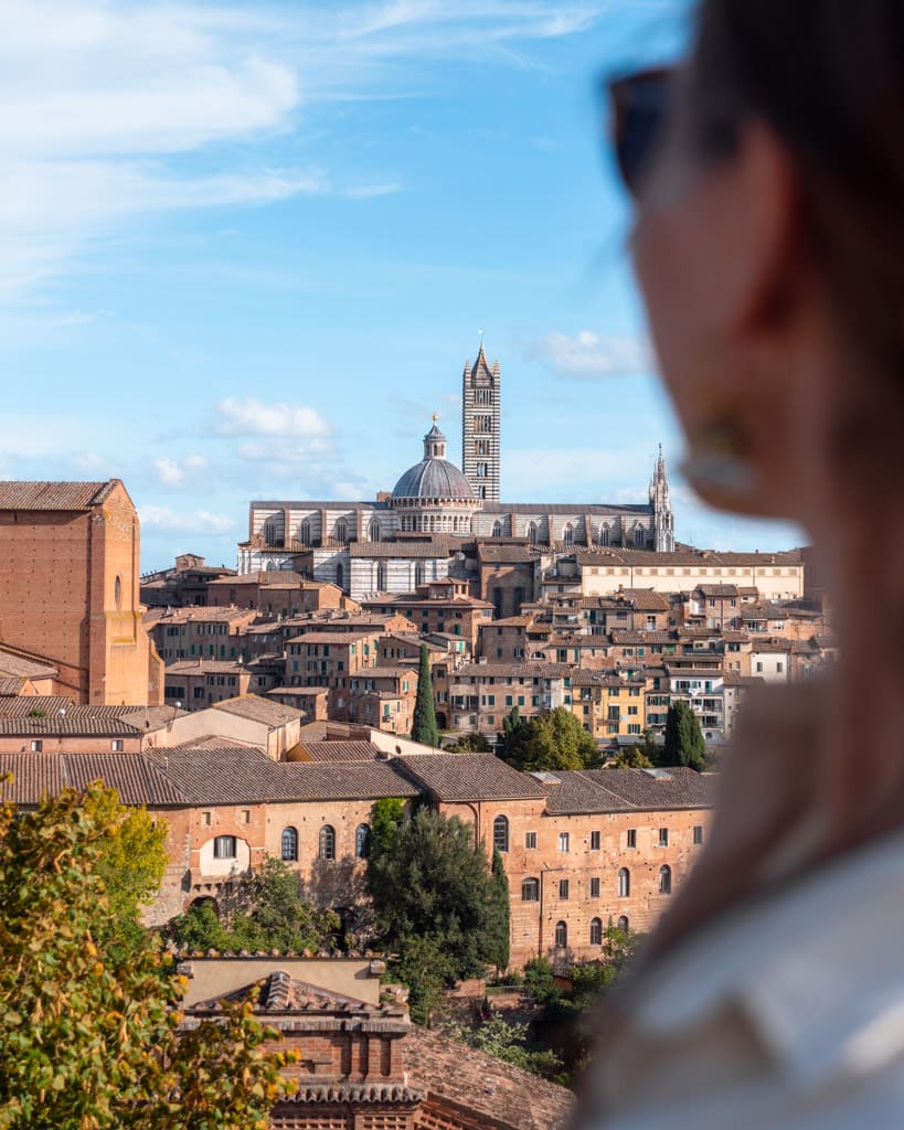 View towards the Cathedral of Siena with Victoria blurred in the foreground