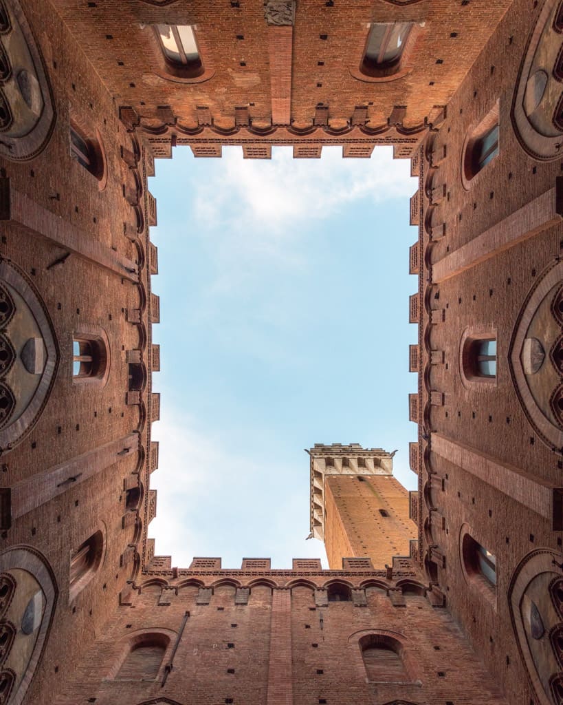 View from the courtyard towards Torre del Mangia