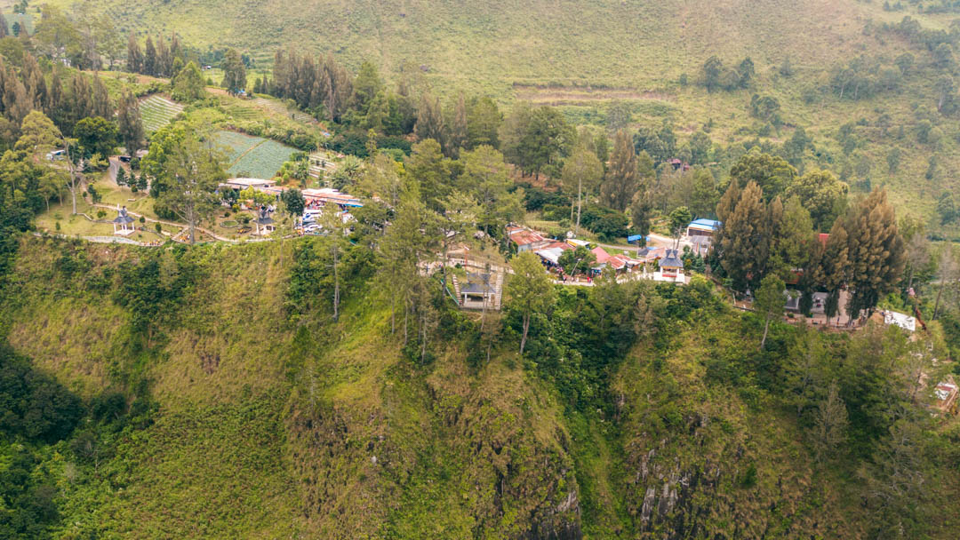 The Sipiso Piso viewing area