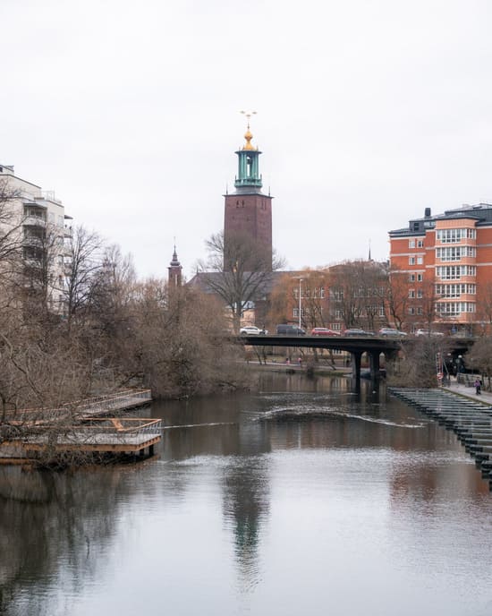 This is Karlbergskanalen (the Karlberg Canal) which is close to the City Hall in the St. Erik area on Kungsholmen