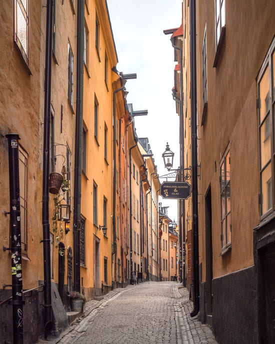 Stockholm narrow street