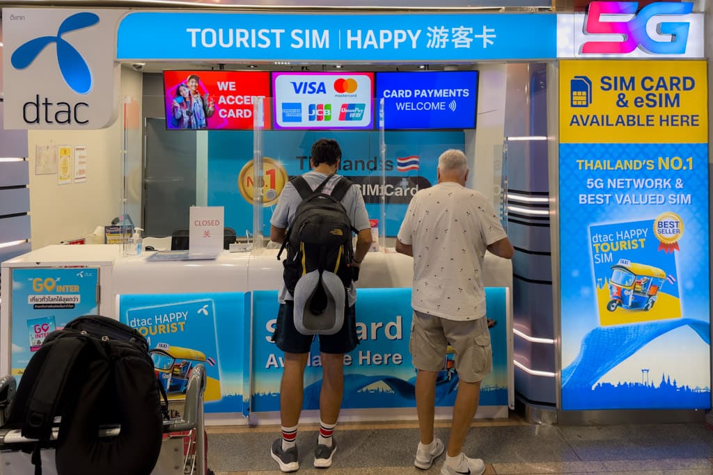 Dtac sim card in Thailand at the airport