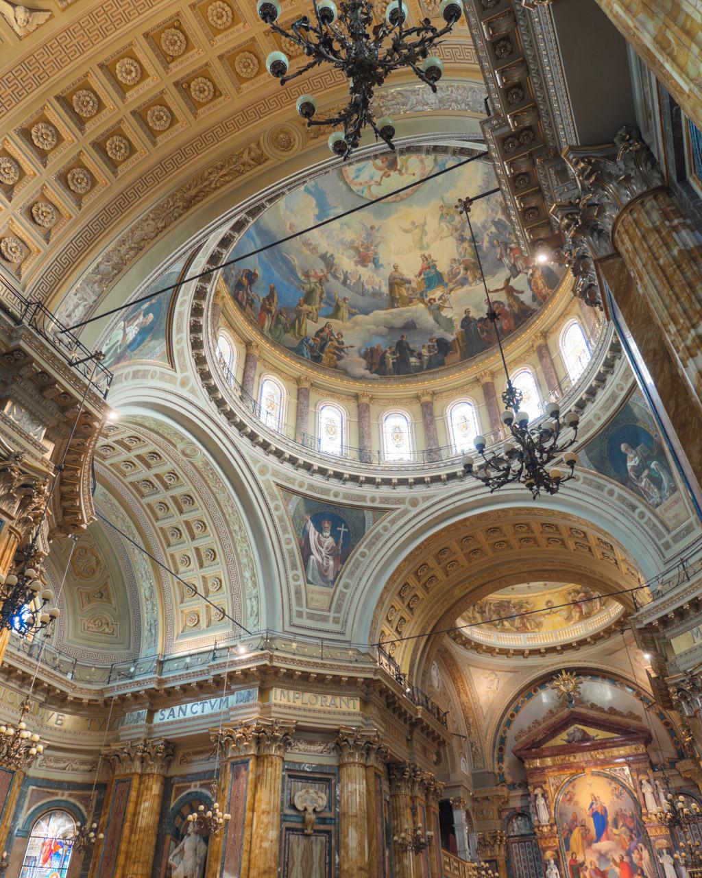 Basilica di Maria Ausiliatrice interior