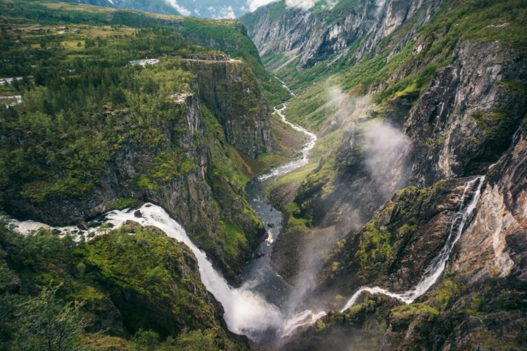 <em></noscript></noscript>Vøringsfossen Waterfall in Norway:</em> All You Need To Know