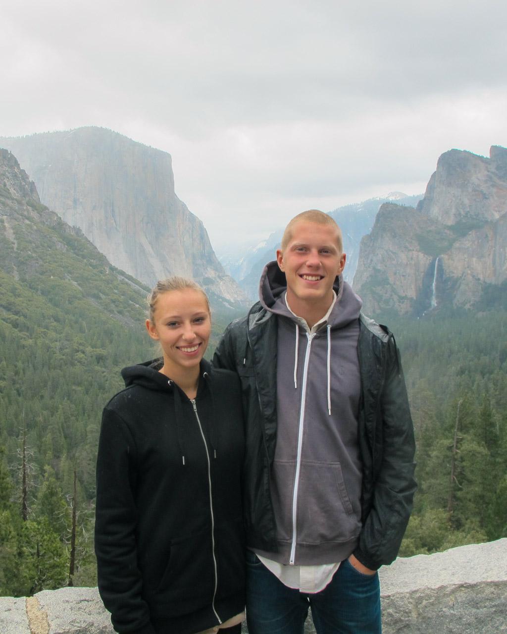 Alex and Victoria at the Tunnel View in Yosemite National Park in California, USA